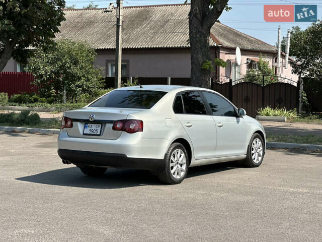 Серый Фольксваген Джетта, объемом двигателя 2.48 л и пробегом 232 тыс. км за 7199 $, фото 24 на Automoto.ua