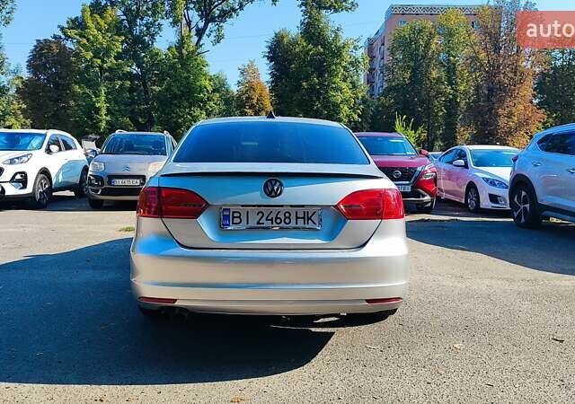Сірий Фольксваген Джетта, об'ємом двигуна 2.5 л та пробігом 172 тис. км за 9500 $, фото 7 на Automoto.ua