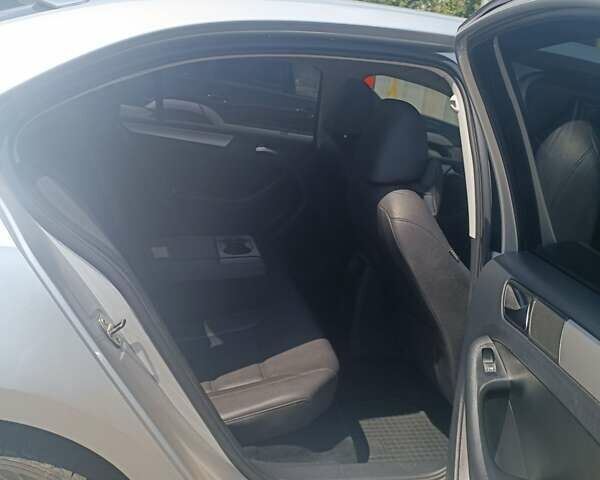 Сірий Фольксваген Джетта, об'ємом двигуна 1.97 л та пробігом 270 тис. км за 9500 $, фото 7 на Automoto.ua