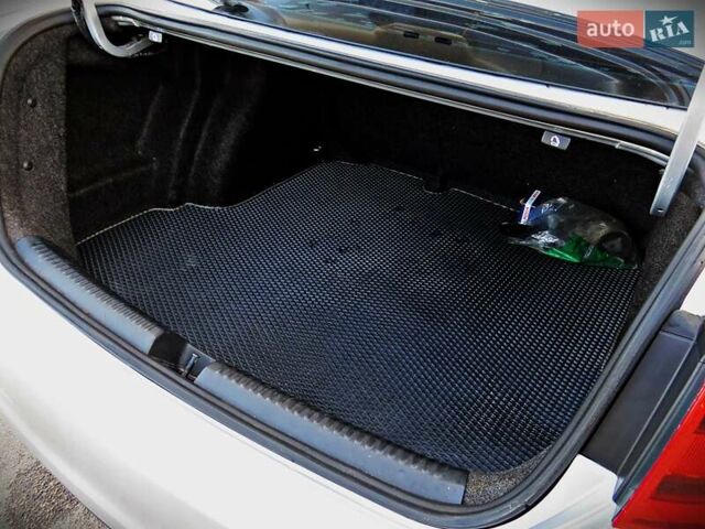 Фольксваген Джетта 2010 у Черкасах на Automoto.ua Сірий Фольксваген Джетта, об'ємом двигуна 2 л та пробігом 222 тис. км за 7400 $, фото 13 на Automoto.ua