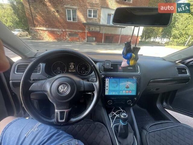 Сірий Фольксваген Джетта, об'ємом двигуна 1.6 л та пробігом 255 тис. км за 6700 $, фото 1 на Automoto.ua