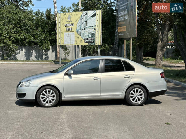 Серый Фольксваген Джетта, объемом двигателя 2.48 л и пробегом 232 тыс. км за 7199 $, фото 4 на Automoto.ua