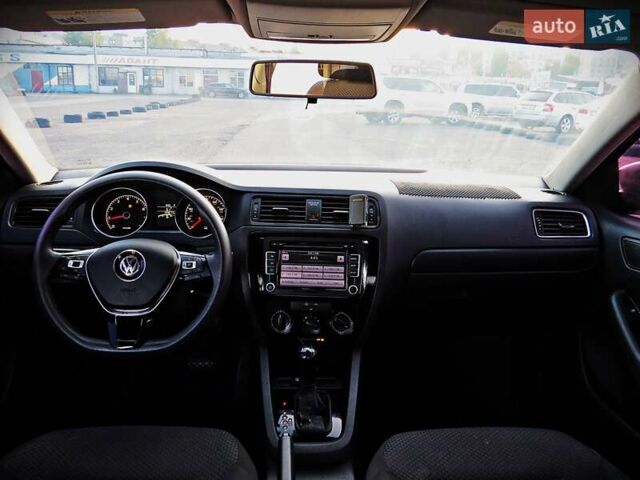 Фольксваген Джетта 2010 у Черкасах на Automoto.ua Сірий Фольксваген Джетта, об'ємом двигуна 2 л та пробігом 222 тис. км за 7400 $, фото 12 на Automoto.ua