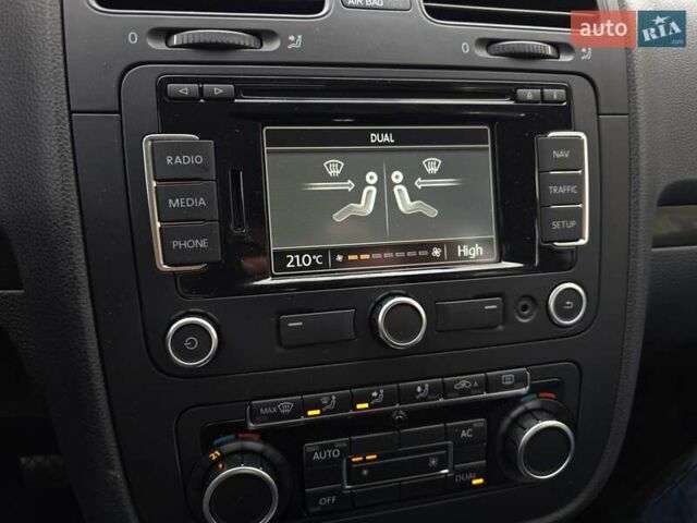 Сірий Фольксваген Джетта, об'ємом двигуна 1.4 л та пробігом 220 тис. км за 7800 $, фото 99 на Automoto.ua