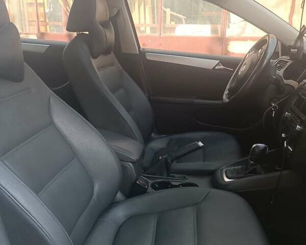 Сірий Фольксваген Джетта, об'ємом двигуна 1.97 л та пробігом 270 тис. км за 9500 $, фото 4 на Automoto.ua