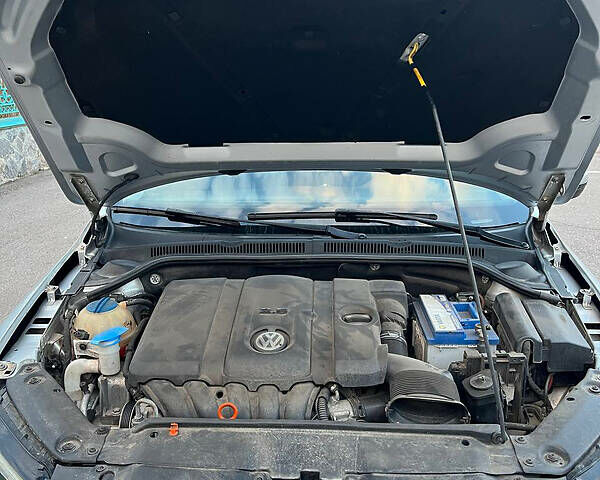 Сірий Фольксваген Джетта, об'ємом двигуна 2.5 л та пробігом 120 тис. км за 7600 $, фото 16 на Automoto.ua
