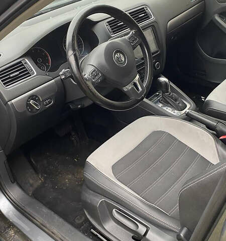 Серый Фольксваген Джетта, объемом двигателя 1.39 л и пробегом 230 тыс. км за 6500 $, фото 9 на Automoto.ua