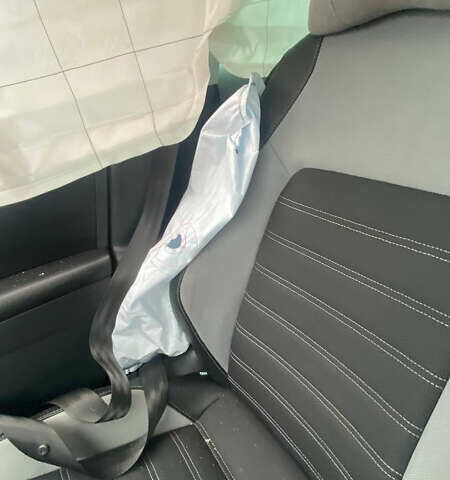 Серый Фольксваген Джетта, объемом двигателя 1.39 л и пробегом 230 тыс. км за 6500 $, фото 18 на Automoto.ua