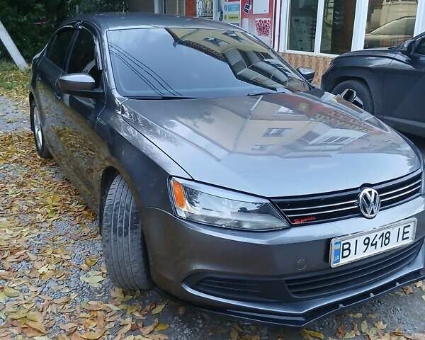 Сірий Фольксваген Джетта, об'ємом двигуна 2 л та пробігом 240 тис. км за 7850 $, фото 3 на Automoto.ua