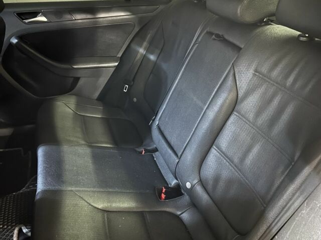 Серый Фольксваген Джетта, объемом двигателя 2.5 л и пробегом 280 тыс. км за 9500 $, фото 6 на Automoto.ua