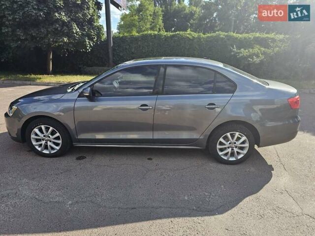 Серый Фольксваген Джетта, объемом двигателя 2.48 л и пробегом 180 тыс. км за 9000 $, фото 6 на Automoto.ua