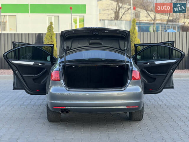 Серый Фольксваген Джетта, объемом двигателя 1.97 л и пробегом 212 тыс. км за 9200 $, фото 18 на Automoto.ua