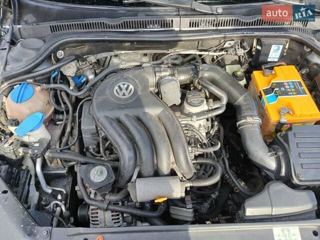 Серый Фольксваген Джетта, объемом двигателя 2 л и пробегом 260 тыс. км за 7500 $, фото 12 на Automoto.ua