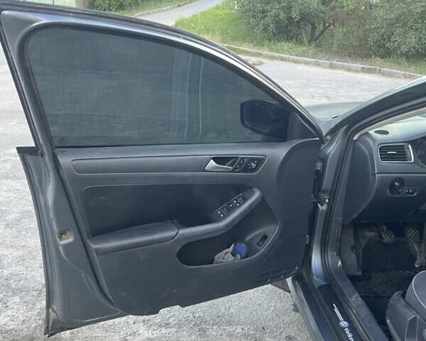 Серый Фольксваген Джетта, объемом двигателя 2 л и пробегом 230 тыс. км за 6300 $, фото 11 на Automoto.ua