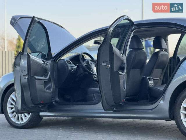 Серый Фольксваген Джетта, объемом двигателя 1.97 л и пробегом 212 тыс. км за 9200 $, фото 23 на Automoto.ua