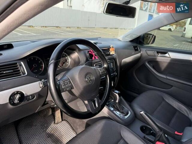 Сірий Фольксваген Джетта, об'ємом двигуна 2.48 л та пробігом 228 тис. км за 8100 $, фото 14 на Automoto.ua