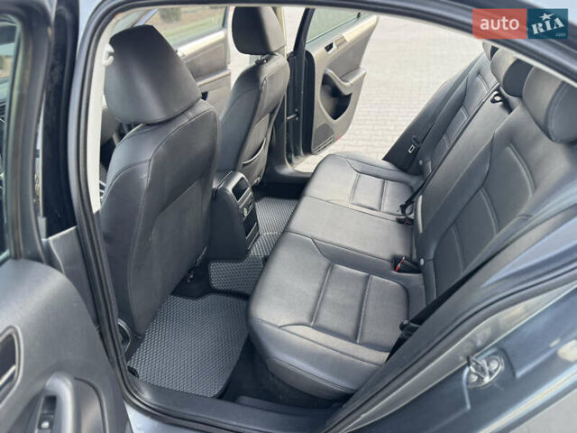 Серый Фольксваген Джетта, объемом двигателя 1.97 л и пробегом 212 тыс. км за 9200 $, фото 28 на Automoto.ua