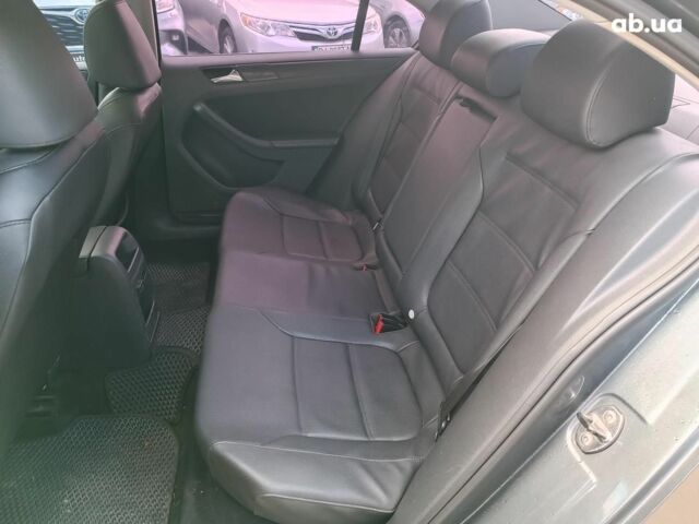 Серый Фольксваген Джетта, объемом двигателя 2.5 л и пробегом 250 тыс. км за 8690 $, фото 13 на Automoto.ua