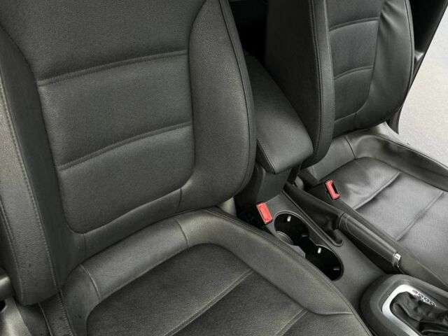 Серый Фольксваген Джетта, объемом двигателя 2.5 л и пробегом 230 тыс. км за 6999 $, фото 5 на Automoto.ua