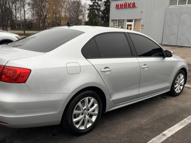 Серый Фольксваген Джетта, объемом двигателя 2.5 л и пробегом 260 тыс. км за 8750 $, фото 2 на Automoto.ua