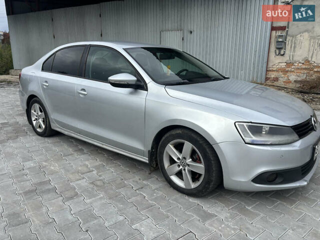 Сірий Фольксваген Джетта, об'ємом двигуна 1.6 л та пробігом 284 тис. км за 6350 $, фото 4 на Automoto.ua