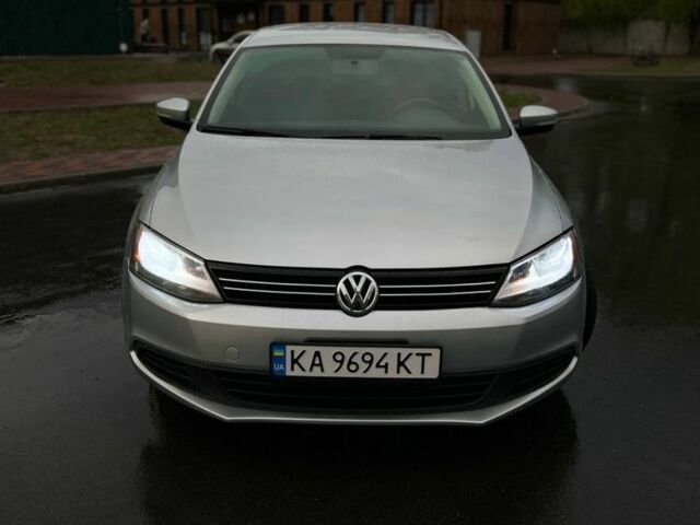 Серый Фольксваген Джетта, объемом двигателя 2.5 л и пробегом 230 тыс. км за 6999 $, фото 1 на Automoto.ua