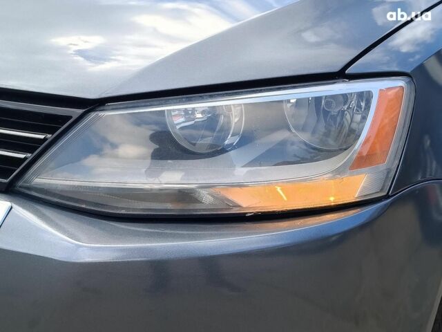 Серый Фольксваген Джетта, объемом двигателя 2.5 л и пробегом 250 тыс. км за 8690 $, фото 4 на Automoto.ua