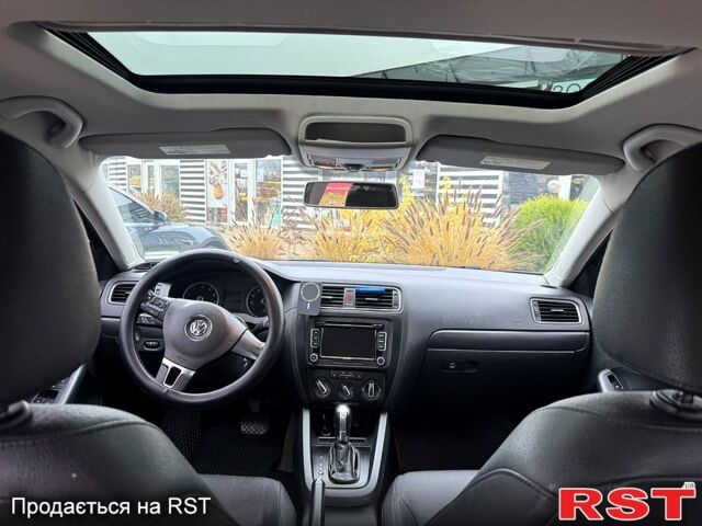 Серый Фольксваген Джетта, объемом двигателя 2.5 л и пробегом 300 тыс. км за 8500 $, фото 6 на Automoto.ua