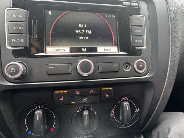 Серый Фольксваген Джетта, объемом двигателя 2 л и пробегом 220 тыс. км за 7900 $, фото 7 на Automoto.ua