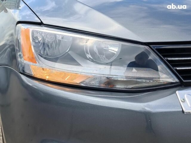 Серый Фольксваген Джетта, объемом двигателя 2.5 л и пробегом 250 тыс. км за 8690 $, фото 5 на Automoto.ua