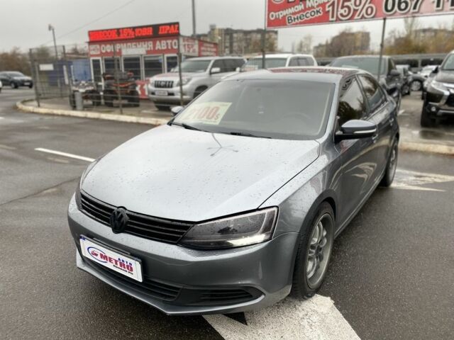 Серый Фольксваген Джетта, объемом двигателя 2.5 л и пробегом 250 тыс. км за 7850 $, фото 2 на Automoto.ua
