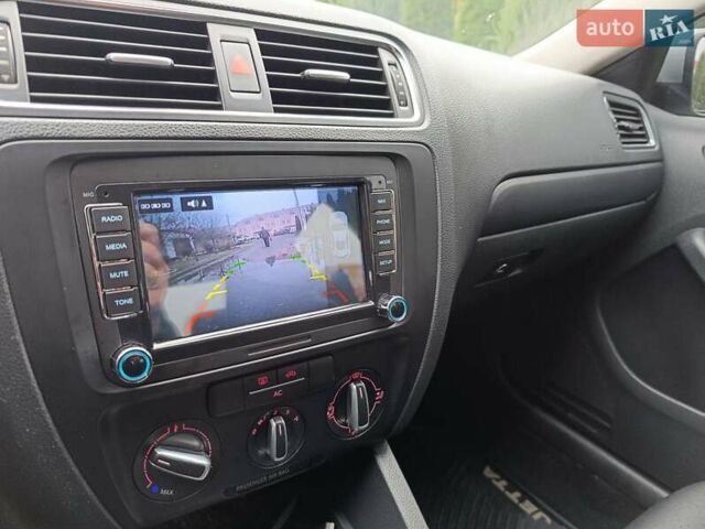 Серый Фольксваген Джетта, объемом двигателя 2.48 л и пробегом 208 тыс. км за 10499 $, фото 29 на Automoto.ua