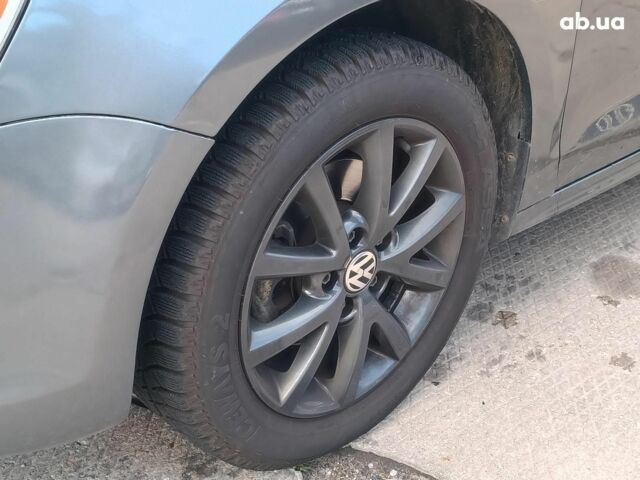 Серый Фольксваген Джетта, объемом двигателя 2.5 л и пробегом 250 тыс. км за 8690 $, фото 3 на Automoto.ua