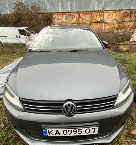 Серый Фольксваген Джетта, объемом двигателя 1.39 л и пробегом 230 тыс. км за 6500 $, фото 1 на Automoto.ua