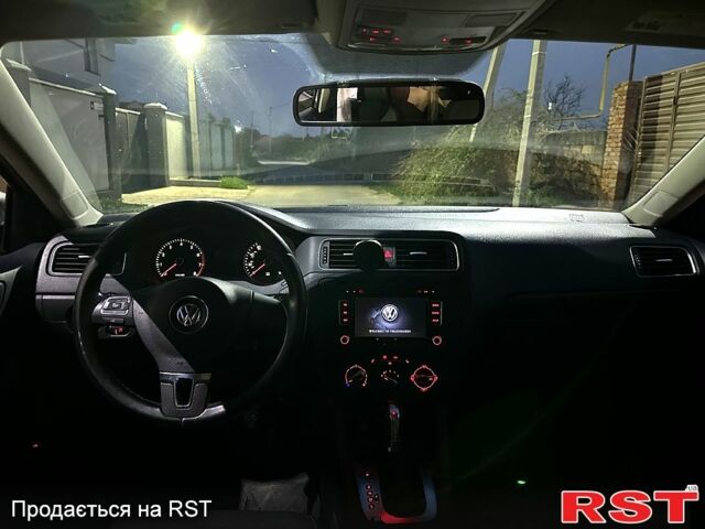 Серый Фольксваген Джетта, объемом двигателя 2.5 л и пробегом 160 тыс. км за 9000 $, фото 3 на Automoto.ua