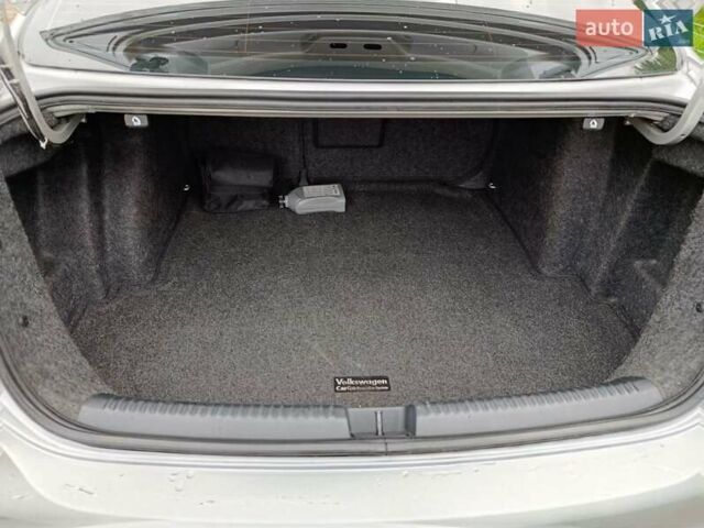 Серый Фольксваген Джетта, объемом двигателя 2.48 л и пробегом 208 тыс. км за 10499 $, фото 25 на Automoto.ua