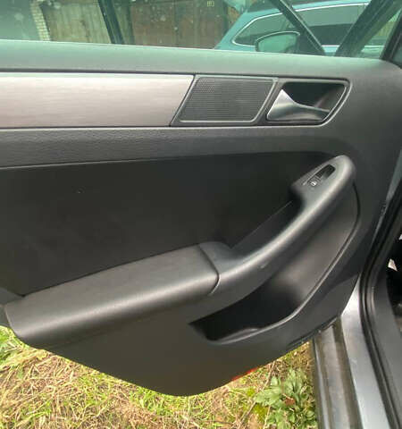 Серый Фольксваген Джетта, объемом двигателя 1.39 л и пробегом 230 тыс. км за 6500 $, фото 15 на Automoto.ua