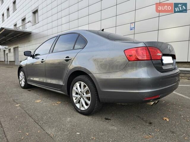 Серый Фольксваген Джетта, объемом двигателя 2.48 л и пробегом 184 тыс. км за 8700 $, фото 13 на Automoto.ua