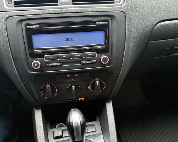 Серый Фольксваген Джетта, объемом двигателя 1.98 л и пробегом 152 тыс. км за 8900 $, фото 26 на Automoto.ua