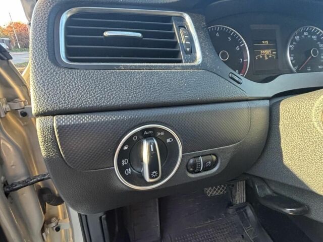 Серый Фольксваген Джетта, объемом двигателя 2.5 л и пробегом 220 тыс. км за 9000 $, фото 13 на Automoto.ua