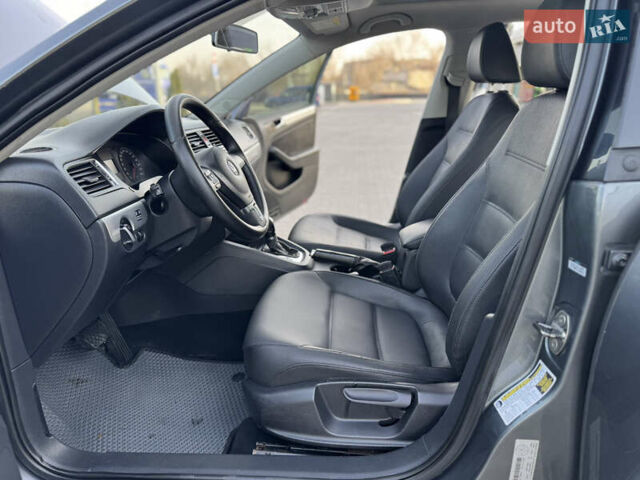 Серый Фольксваген Джетта, объемом двигателя 1.97 л и пробегом 212 тыс. км за 9200 $, фото 24 на Automoto.ua