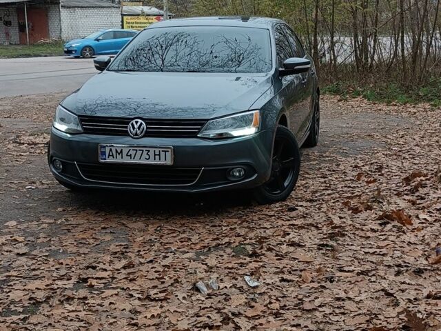 Серый Фольксваген Джетта, объемом двигателя 2 л и пробегом 210 тыс. км за 9200 $, фото 1 на Automoto.ua