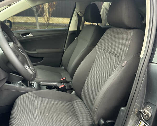 Сірий Фольксваген Джетта, об'ємом двигуна 1.98 л та пробігом 232 тис. км за 5850 $, фото 16 на Automoto.ua