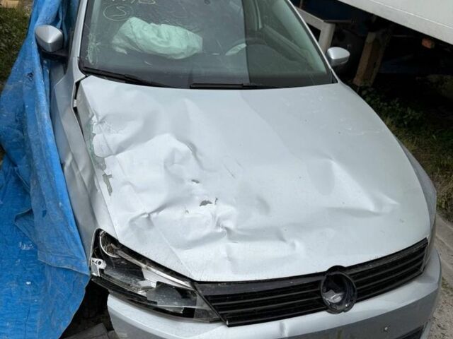 Сірий Фольксваген Джетта, об'ємом двигуна 2.5 л та пробігом 150 тис. км за 2900 $, фото 5 на Automoto.ua