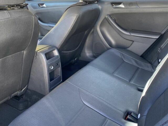 Сірий Фольксваген Джетта, об'ємом двигуна 2.5 л та пробігом 216 тис. км за 8500 $, фото 7 на Automoto.ua