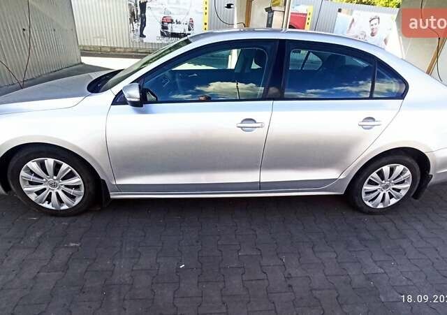 Серый Фольксваген Джетта, объемом двигателя 2.5 л и пробегом 103 тыс. км за 8400 $, фото 24 на Automoto.ua