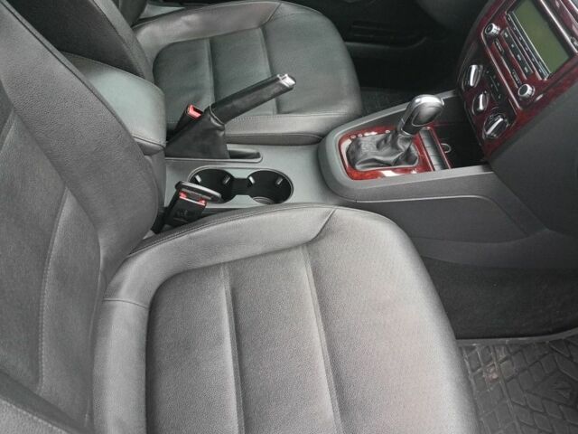 Серый Фольксваген Джетта, объемом двигателя 2.5 л и пробегом 115 тыс. км за 8450 $, фото 13 на Automoto.ua