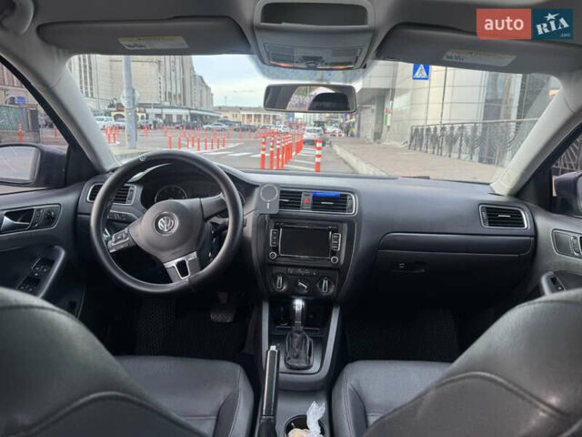Сірий Фольксваген Джетта, об'ємом двигуна 2.47 л та пробігом 300 тис. км за 8500 $, фото 9 на Automoto.ua