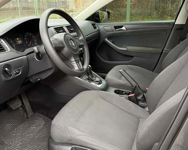 Серый Фольксваген Джетта, объемом двигателя 1.98 л и пробегом 152 тыс. км за 8900 $, фото 16 на Automoto.ua