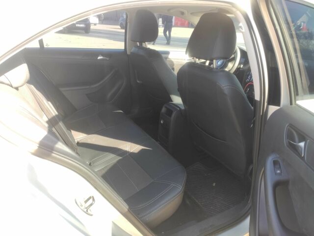 Серый Фольксваген Джетта, объемом двигателя 2.5 л и пробегом 224 тыс. км за 7550 $, фото 8 на Automoto.ua